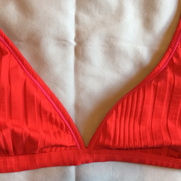 Gorgeous red bikini top by Coco Reef! - Picture 15 of 16